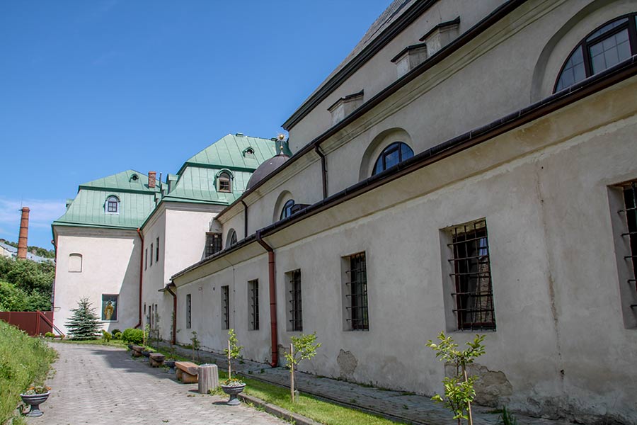 Костел босих кармелітів