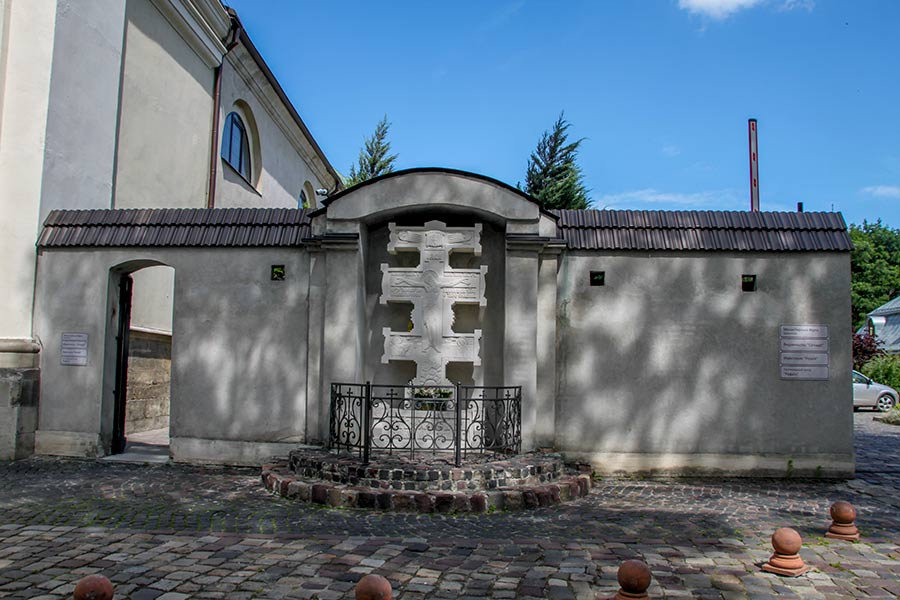 Костел босих кармелітів