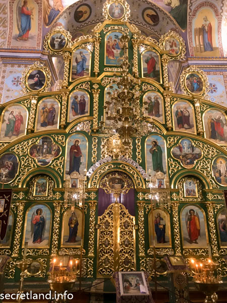 Троицкий собор в Густыне Иконостас