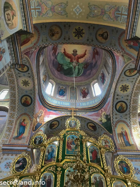 Троицкий собор в Густыне